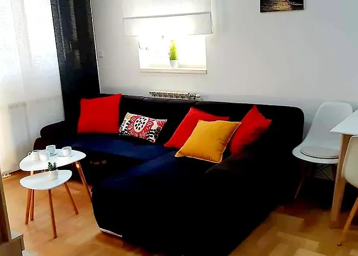 Apartment With Garage Lavici