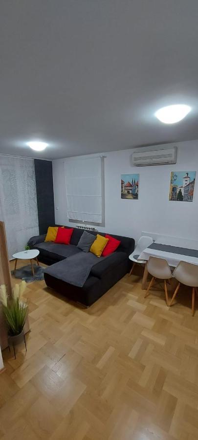 Apartment With Garage Lavici