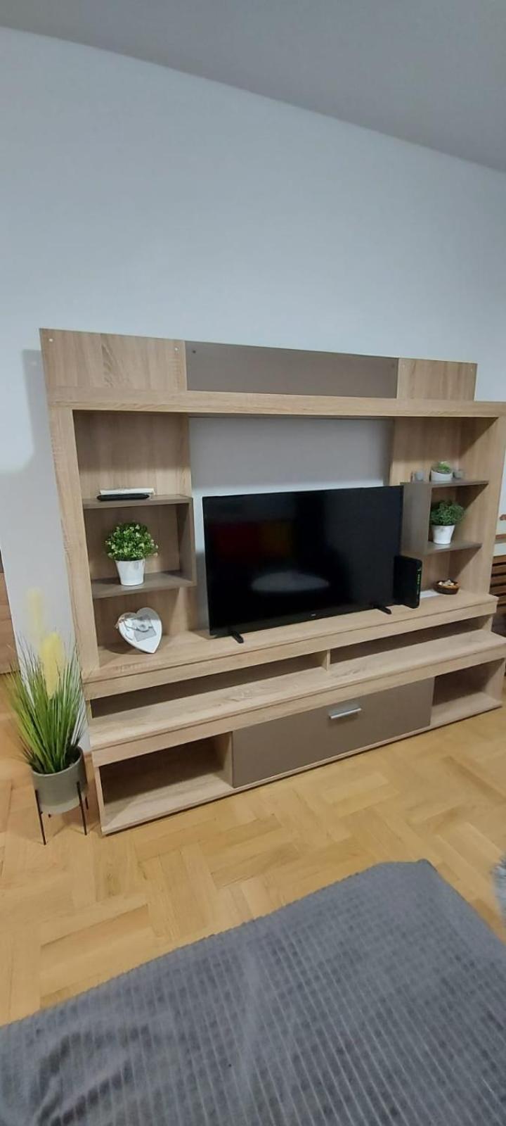 Apartment With Garage Lavici
