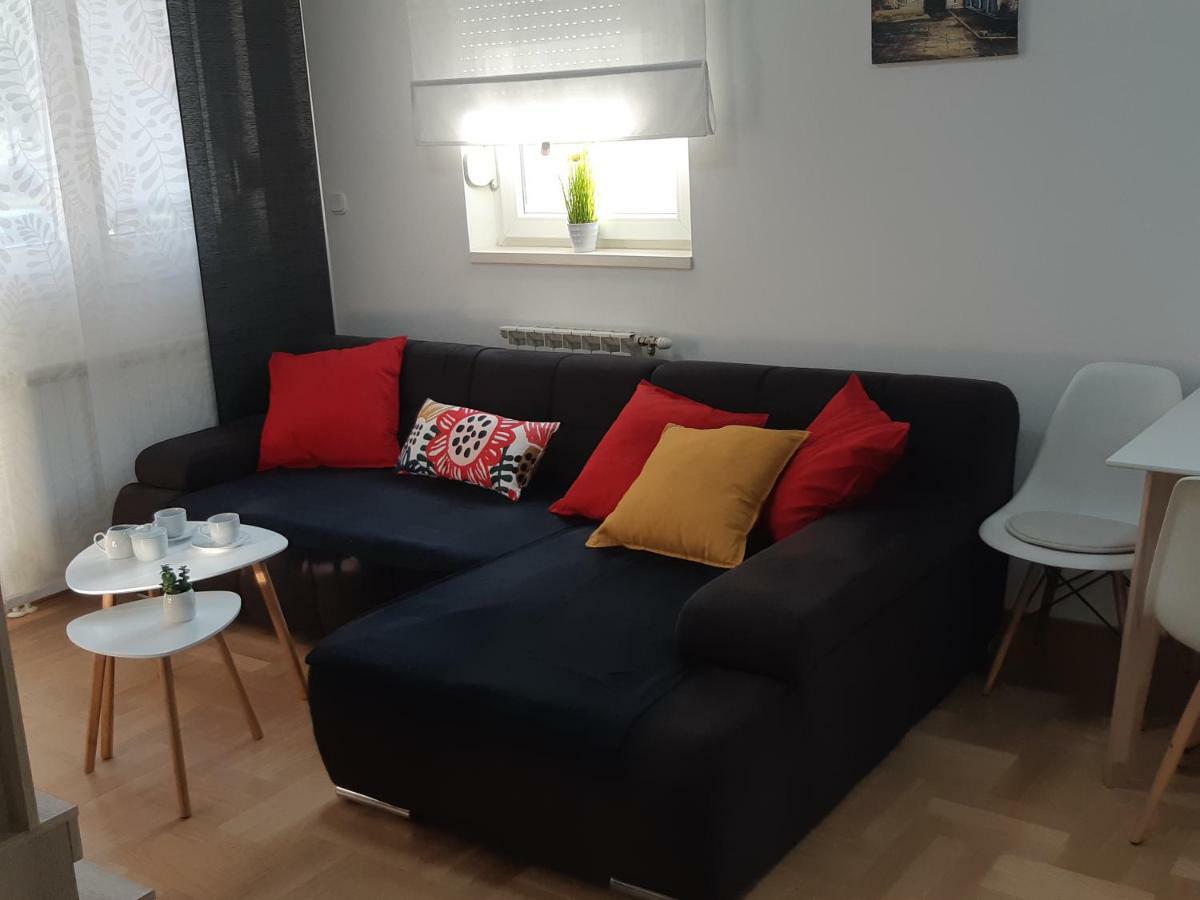 Apartment With Garage Lavici Zagreb