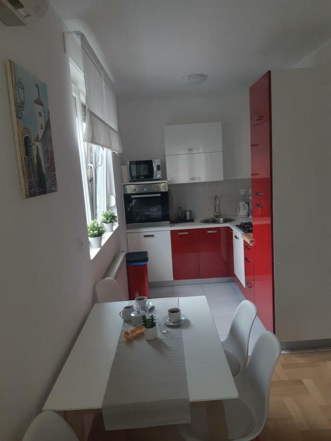 Apartment With Garage Lavici Zagreb