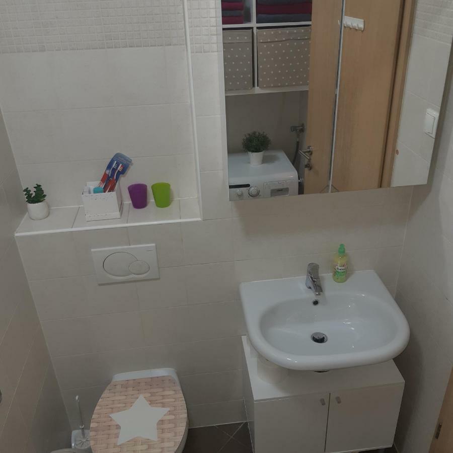 Apartment With Garage Lavici Zagreb